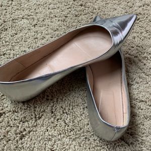 JCREW Silver Pointed Toe Flats Size8.5